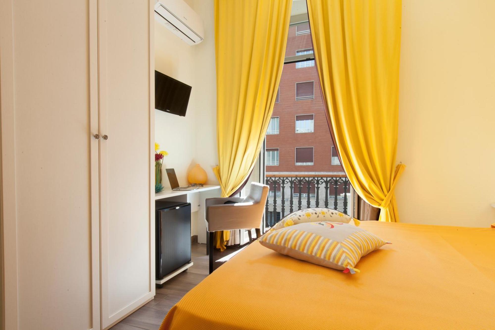 Suite Dei Catalani Napoli Ngoại thất bức ảnh